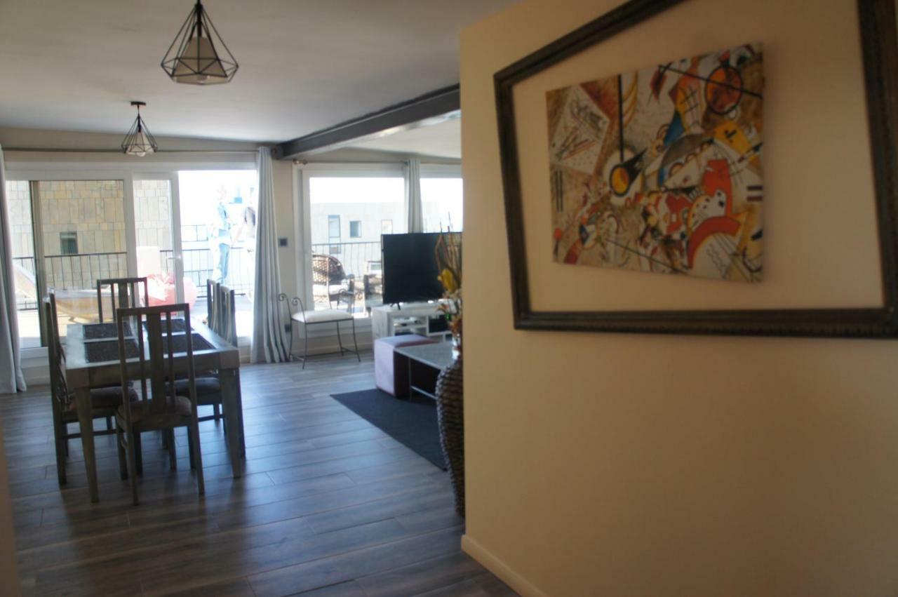 Atico Apartment ซาลอว์ ภายนอก รูปภาพ